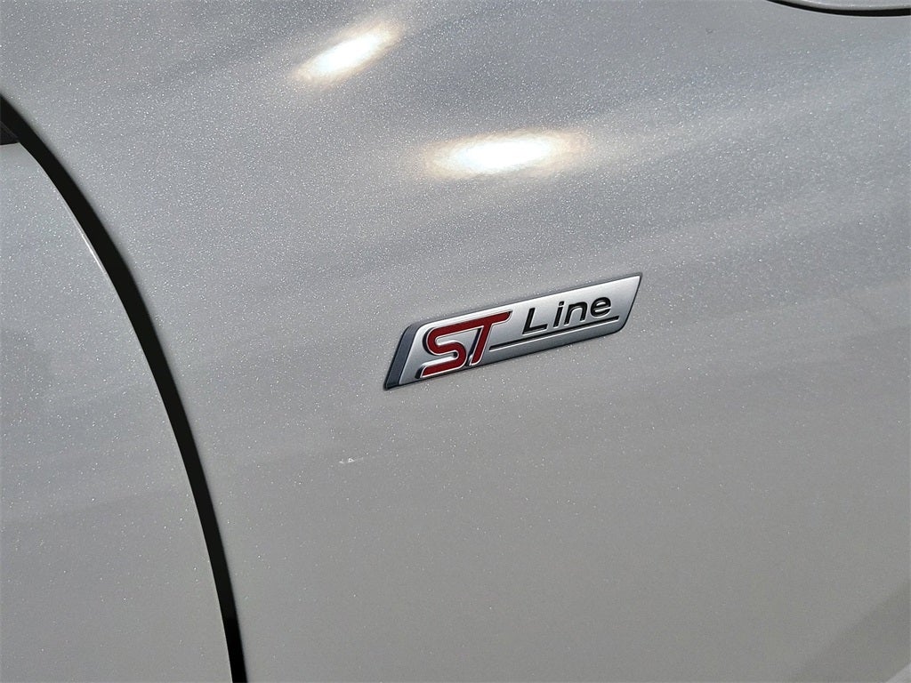 2026 Ford Escape Hybrid ST-Line Elite