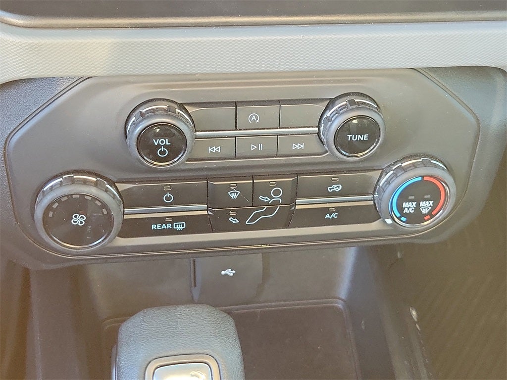 2023 Ford Bronco Base