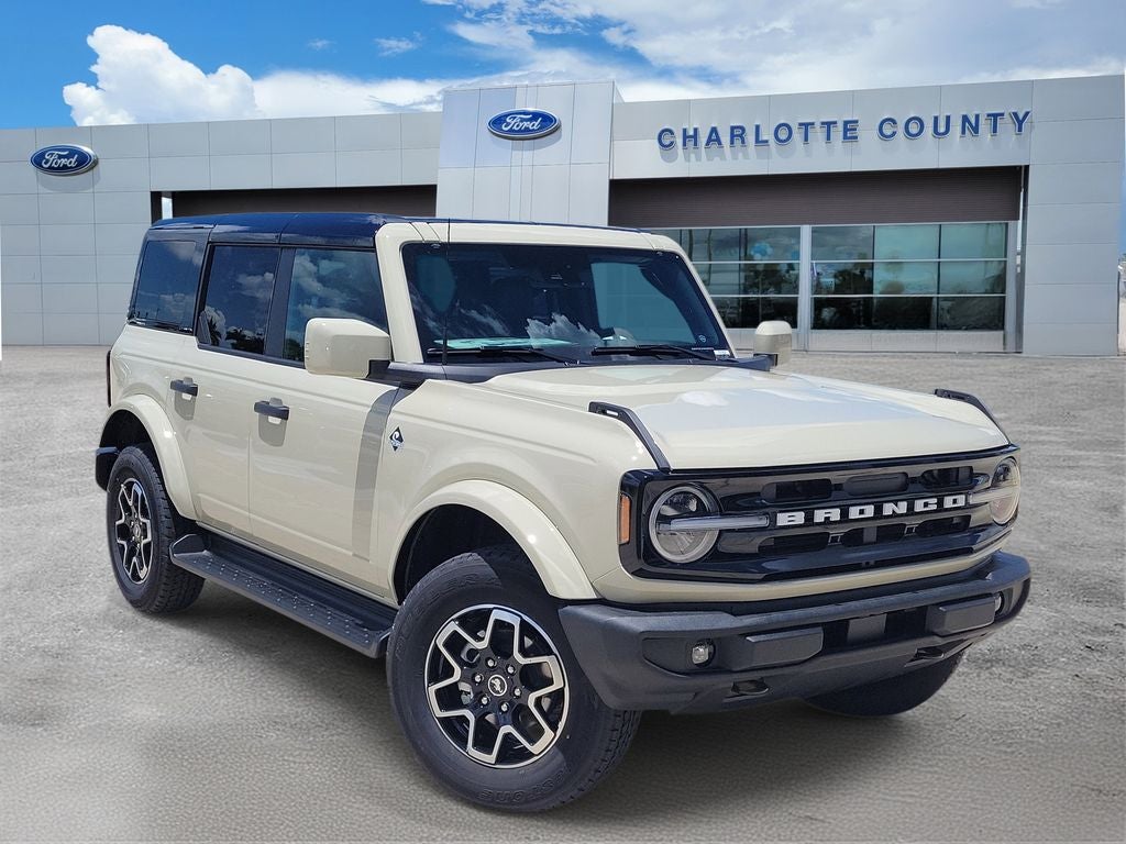 2026 Ford Bronco Outer Banks