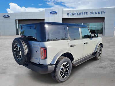 2026 Ford Bronco Outer Banks