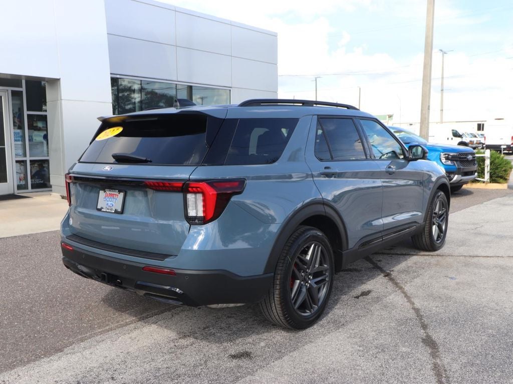 2027 Ford Explorer ST-Line