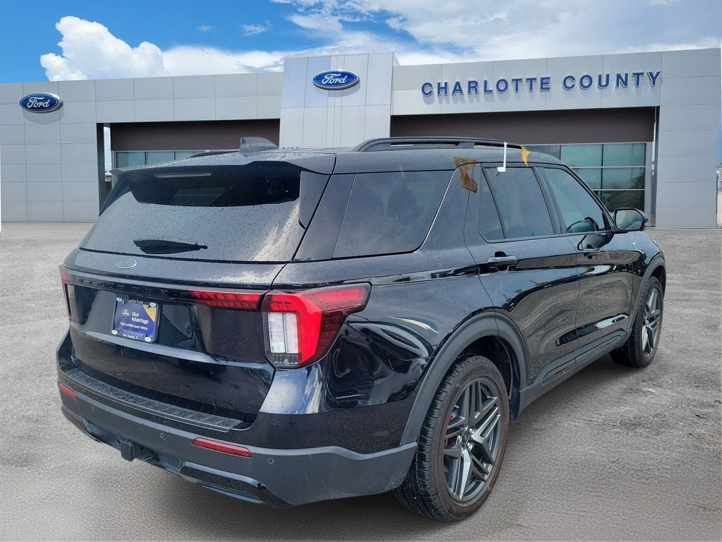 2025 Ford Explorer ST-Line