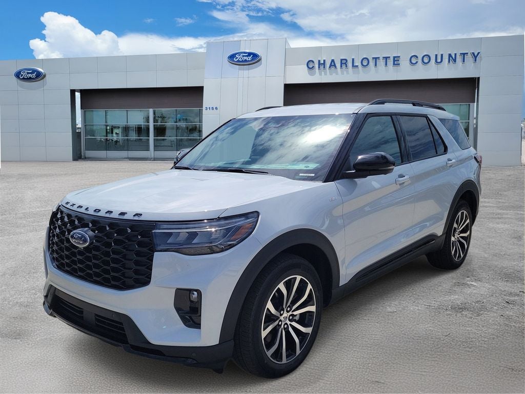2026 Ford Explorer ST-Line