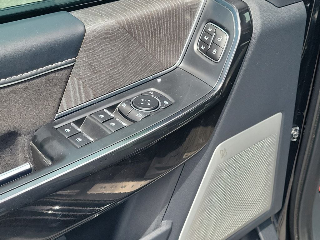 2023 Ford F-150 Lightning Platinum