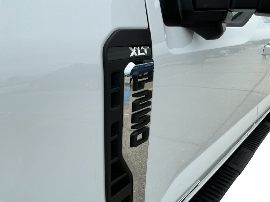 2027 Ford F-250SD XLT