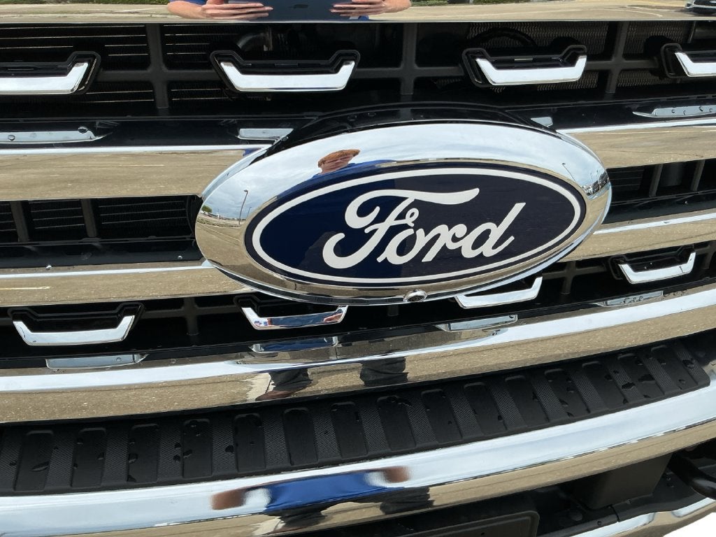 2027 Ford F-250SD XLT