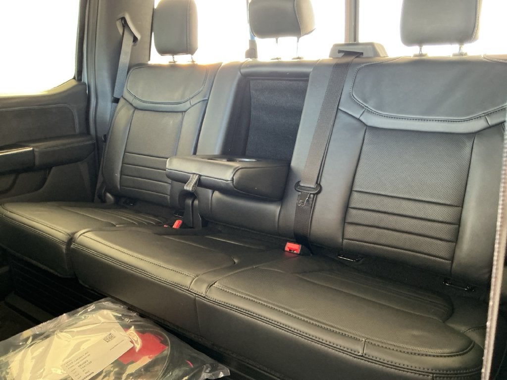 2027 Ford F-350SD Platinum
