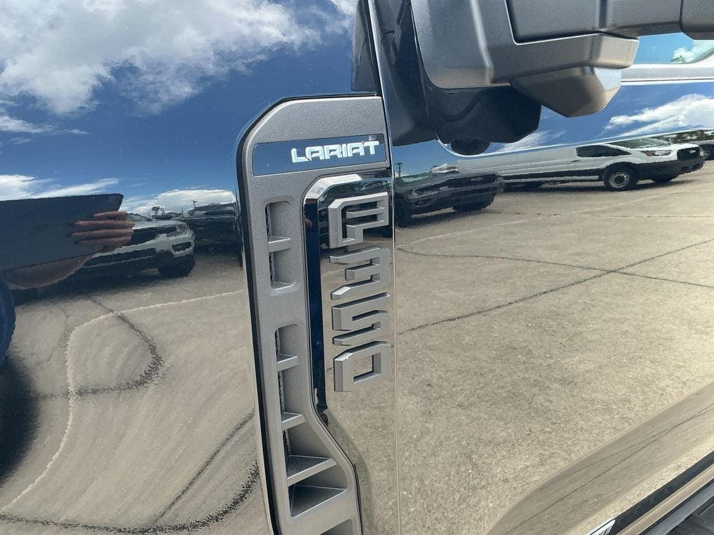 2026 Ford F-350SD Lariat