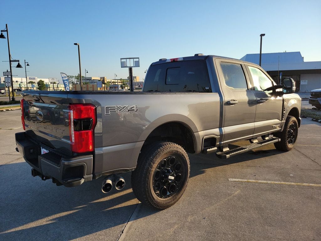 2025 Ford F-350SD Lariat