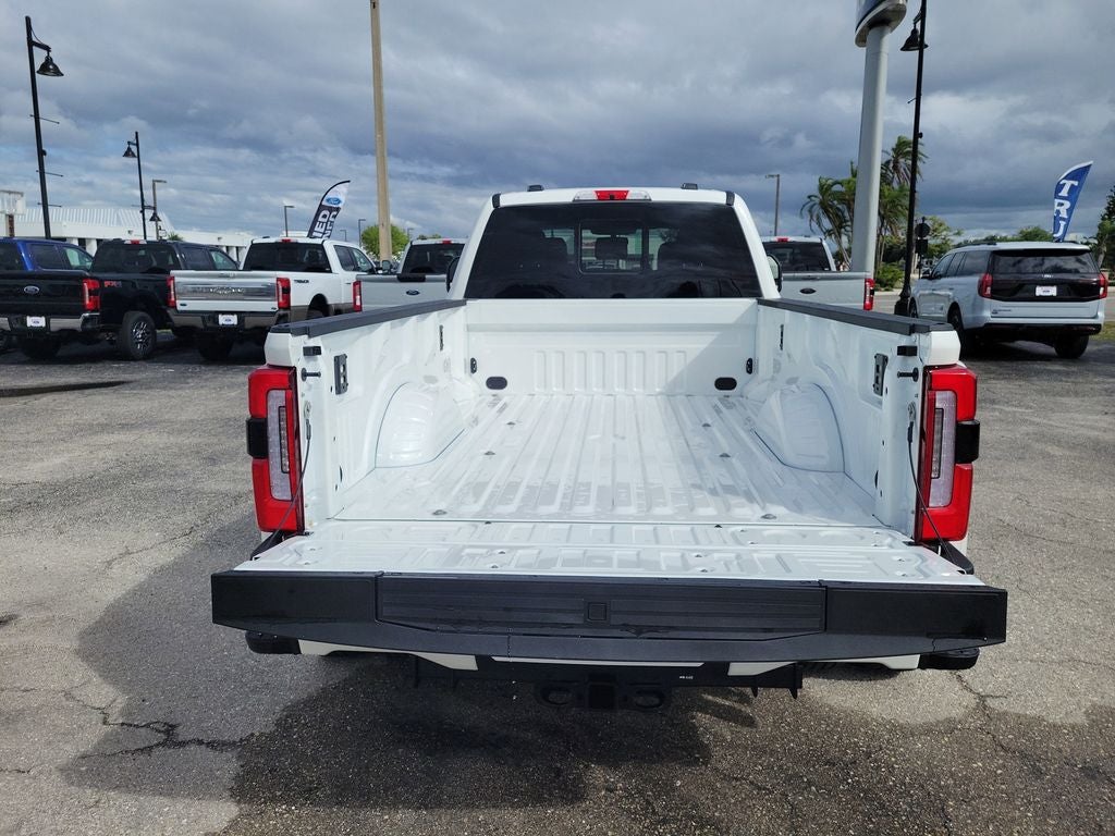 2026 Ford F-350SD Platinum DRW