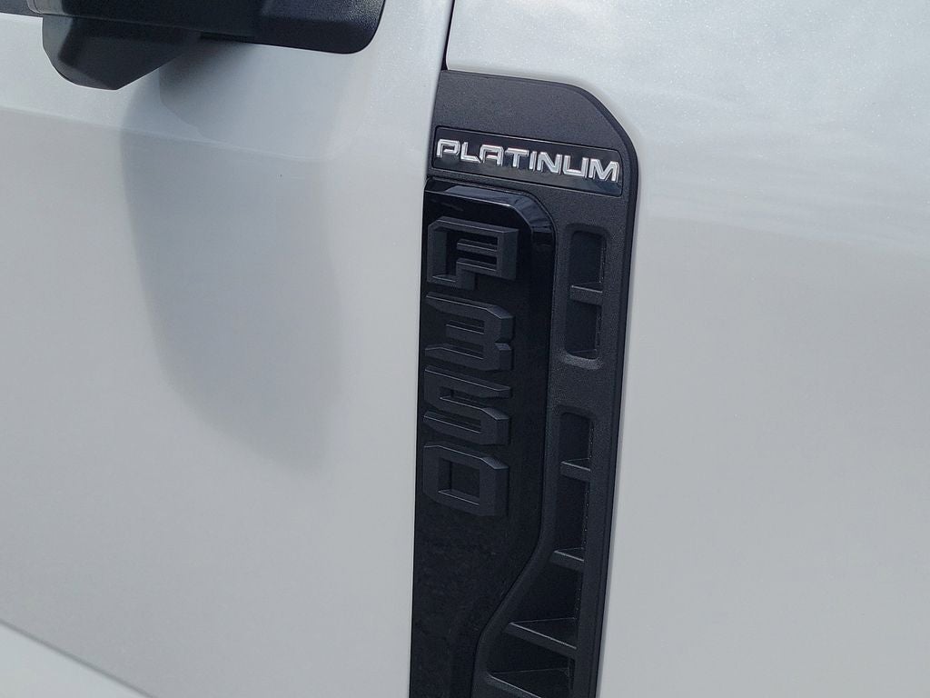 2026 Ford F-350SD Platinum DRW