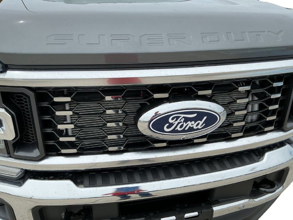 2027 Ford F-350SD Lariat DRW