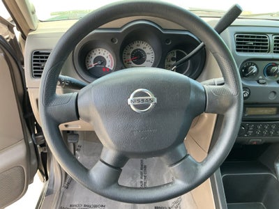 2004 Nissan Frontier XE