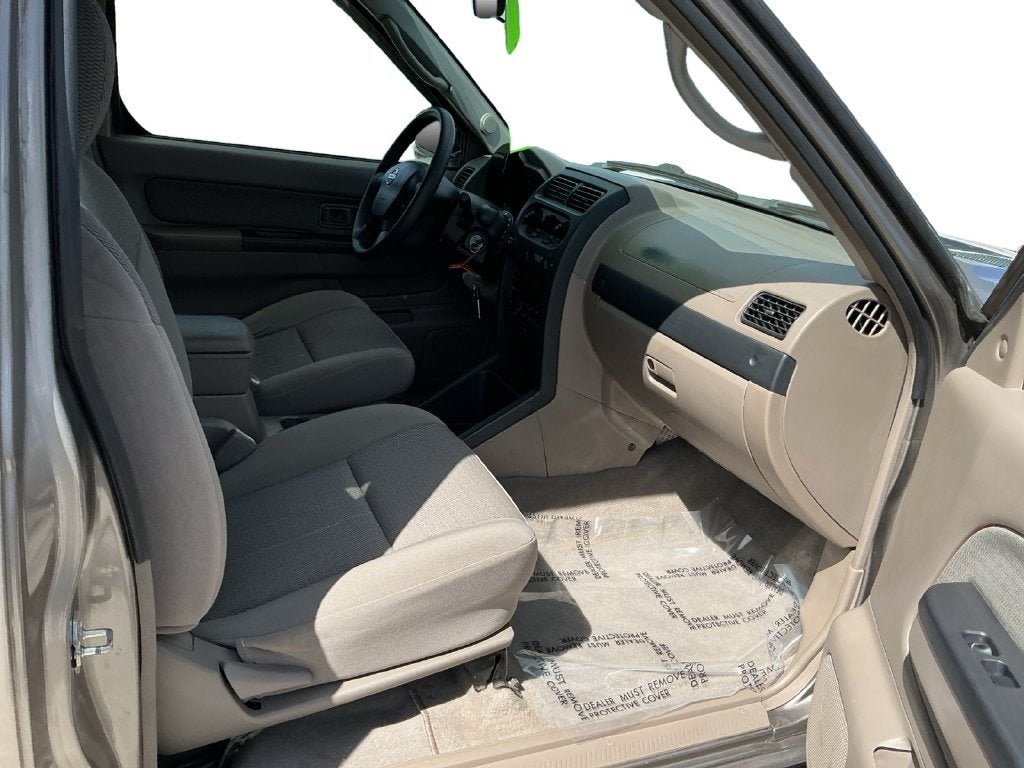 2004 Nissan Frontier XE