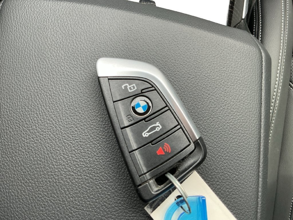 2023 BMW 3 Series 330i