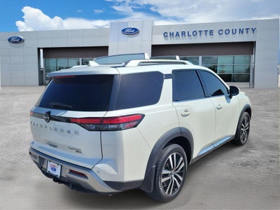 2023 Nissan Pathfinder Platinum