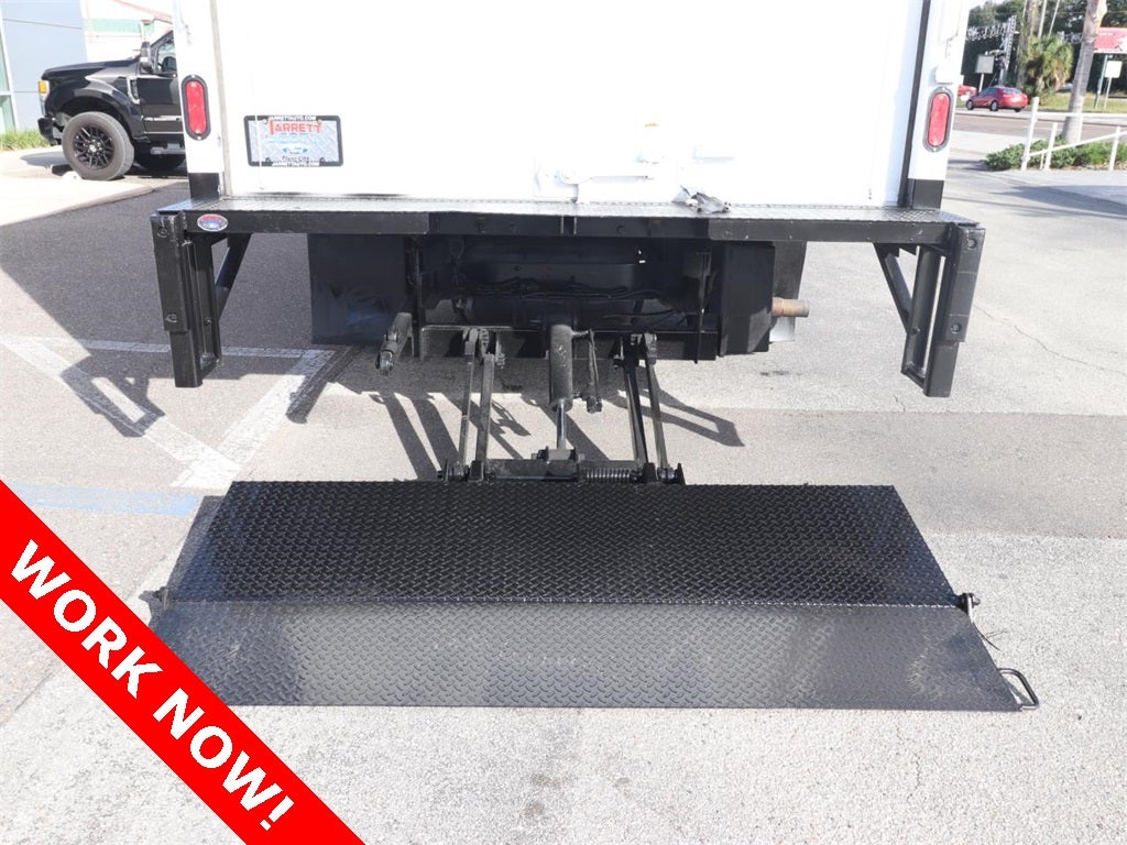 2022 Ford E-450SD Base