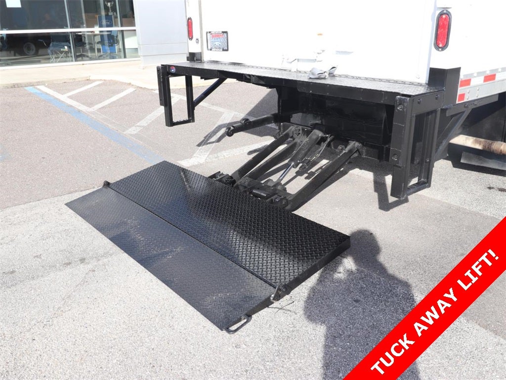 2022 Ford E-450SD Base