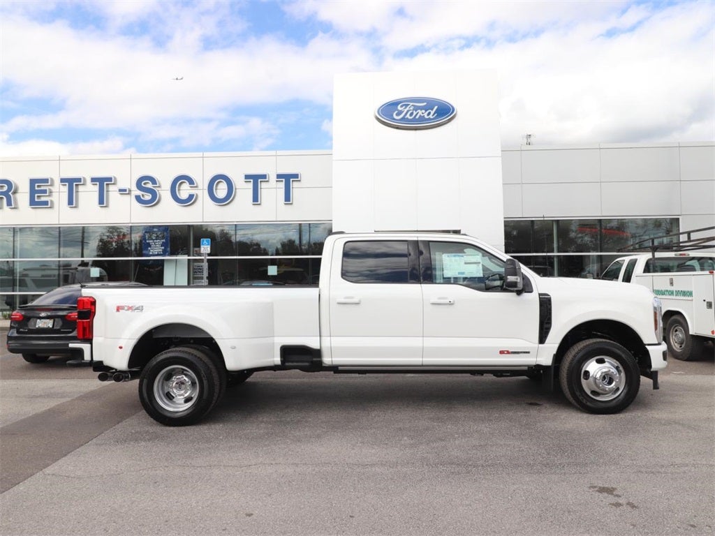 2026 Ford F-350SD Platinum DRW