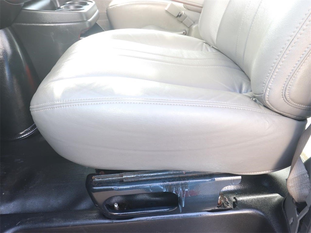 2022 GMC Savana 3500 Work Van