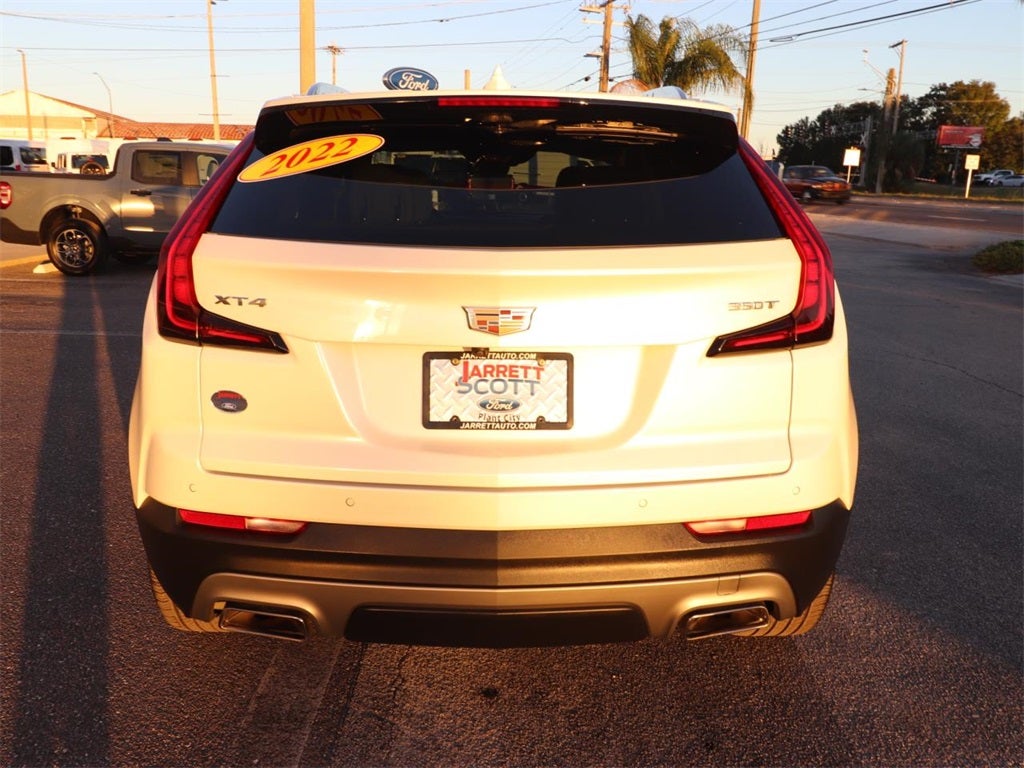 2022 Cadillac XT4 Premium Luxury