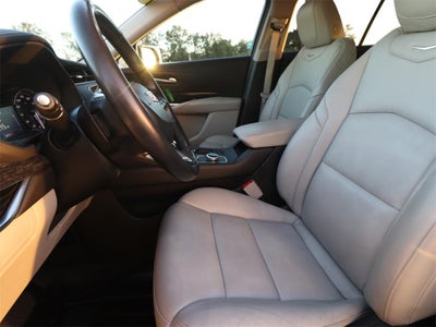 2022 Cadillac XT4 Premium Luxury