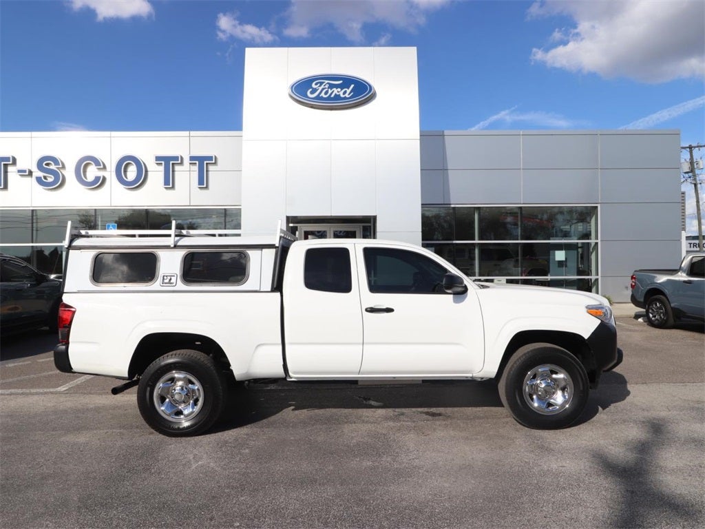 2022 Toyota Tacoma SR