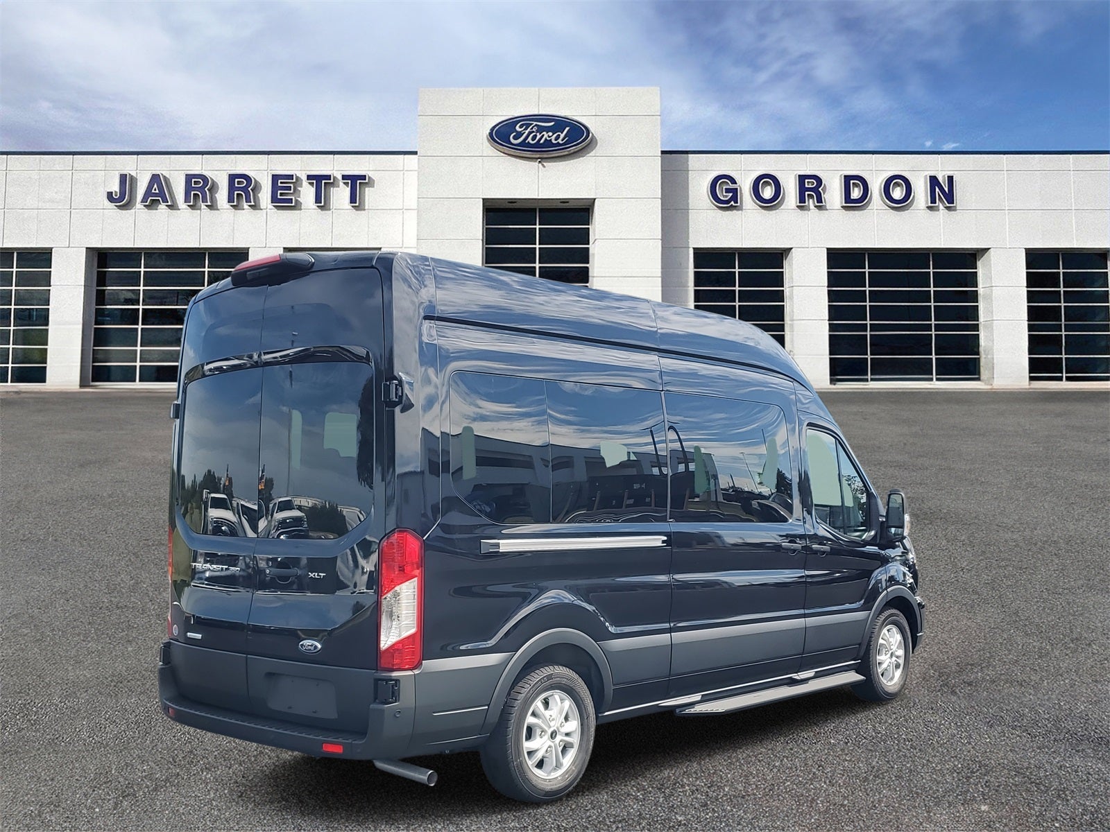 2025 Ford Transit-350 XLT