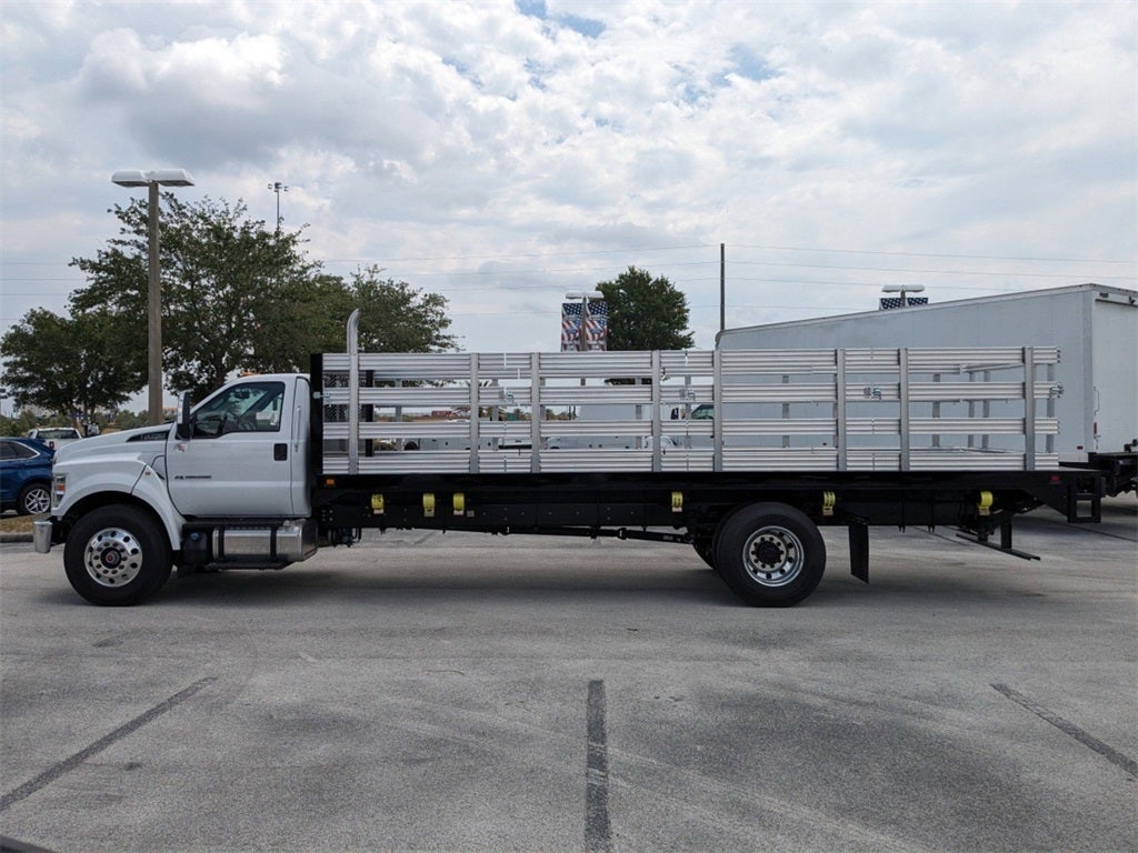 2024 Ford F-750SD Base