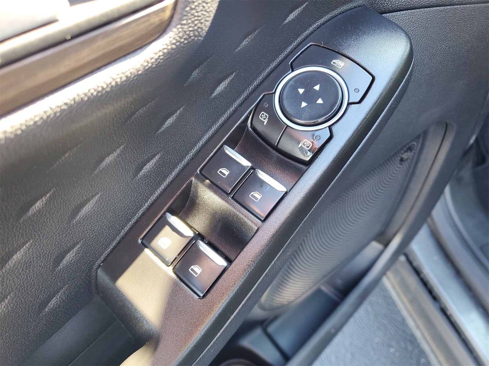 2020 Ford Escape Titanium Hybrid