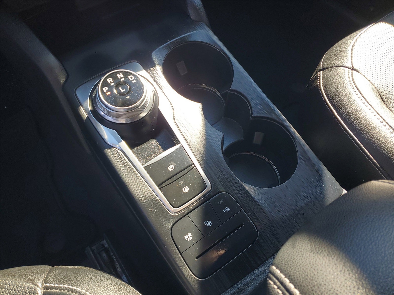 2020 Ford Escape Titanium Hybrid