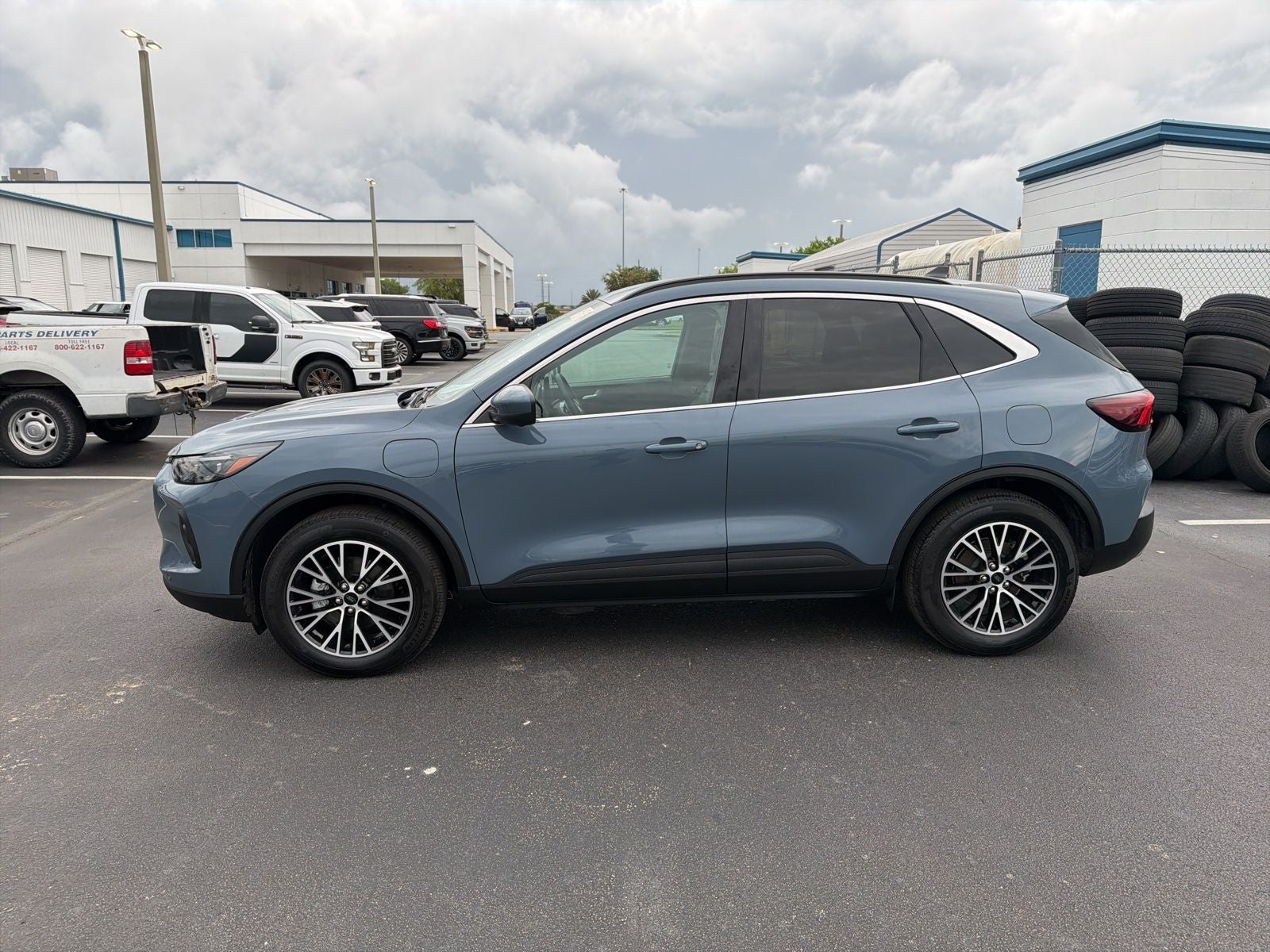 2025 Ford Escape Plug-In Hybrid Base