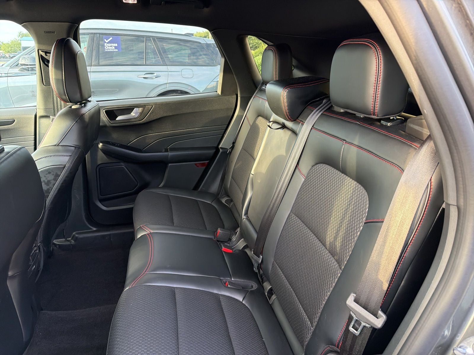 2025 Ford Escape Hybrid ST-Line Select