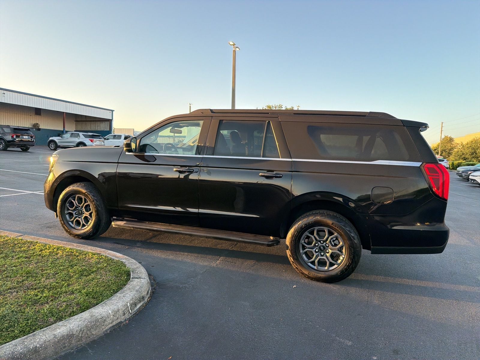 2025 Ford Expedition Max Active