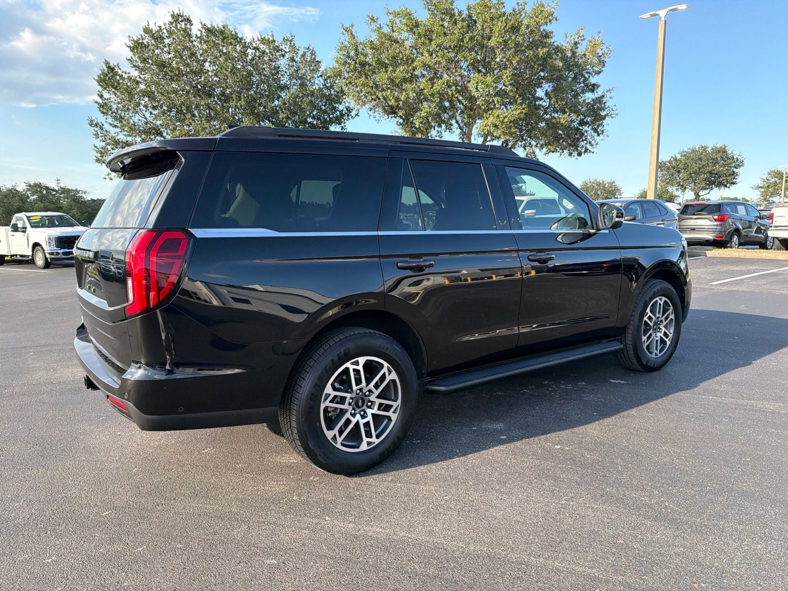 2025 Ford Expedition Active