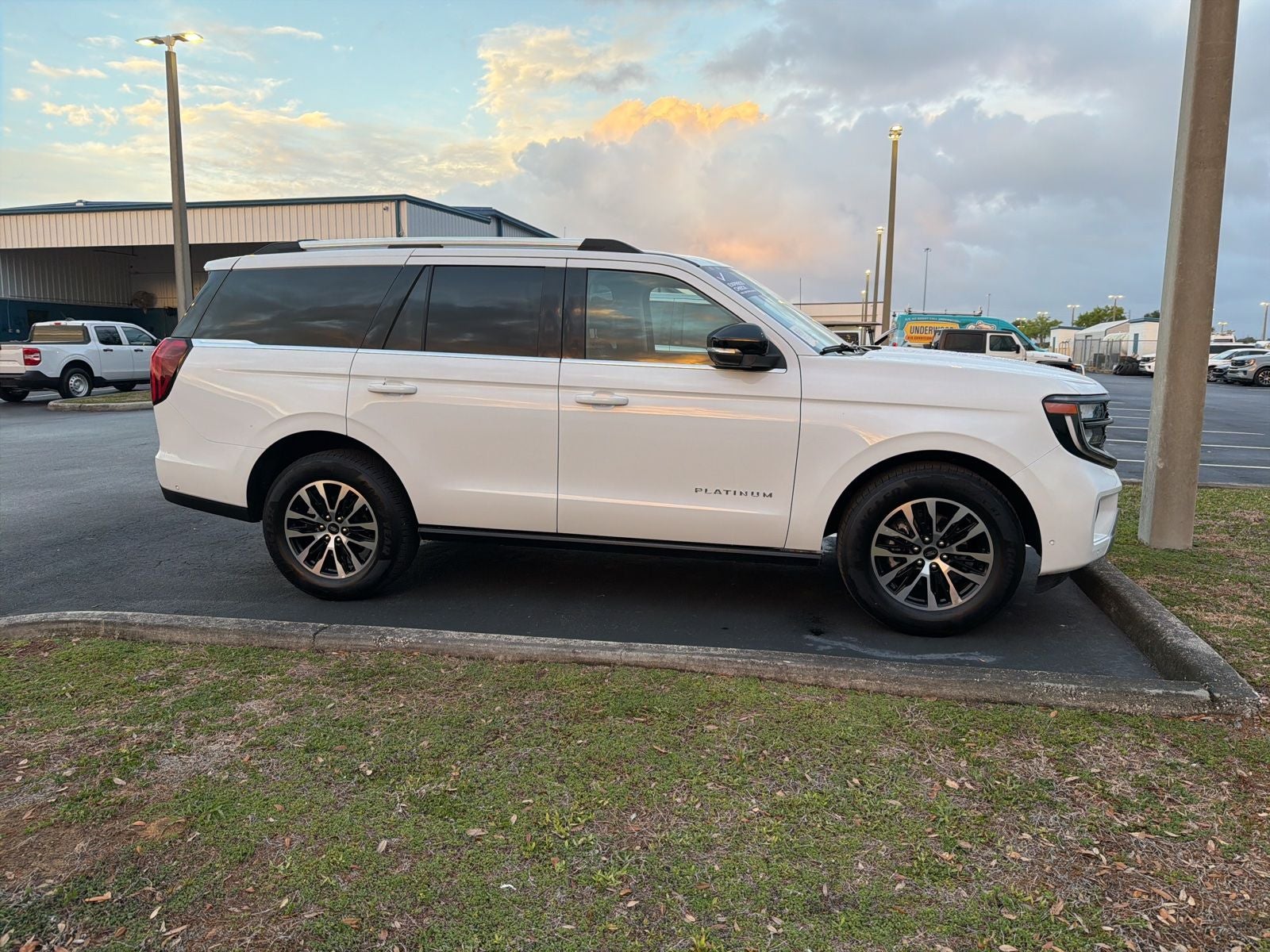 2025 Ford Expedition Platinum