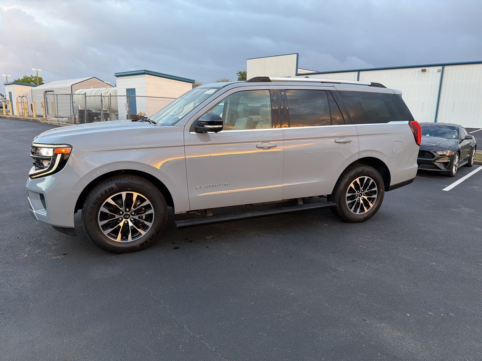 2025 Ford Expedition Platinum