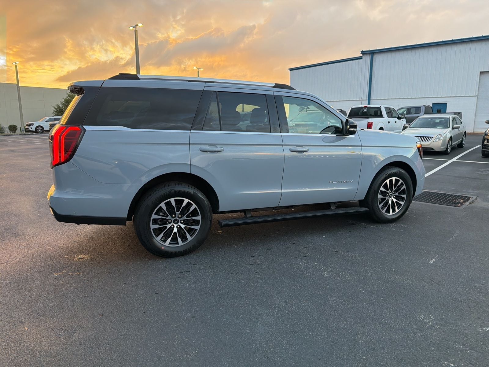 2025 Ford Expedition Platinum