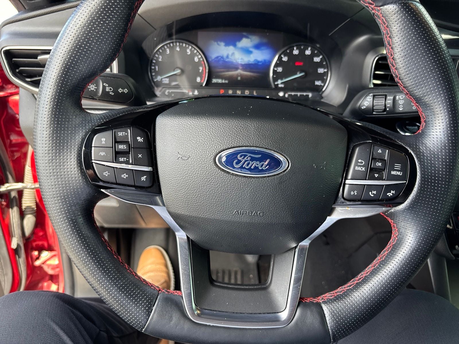2022 Ford Explorer ST-Line