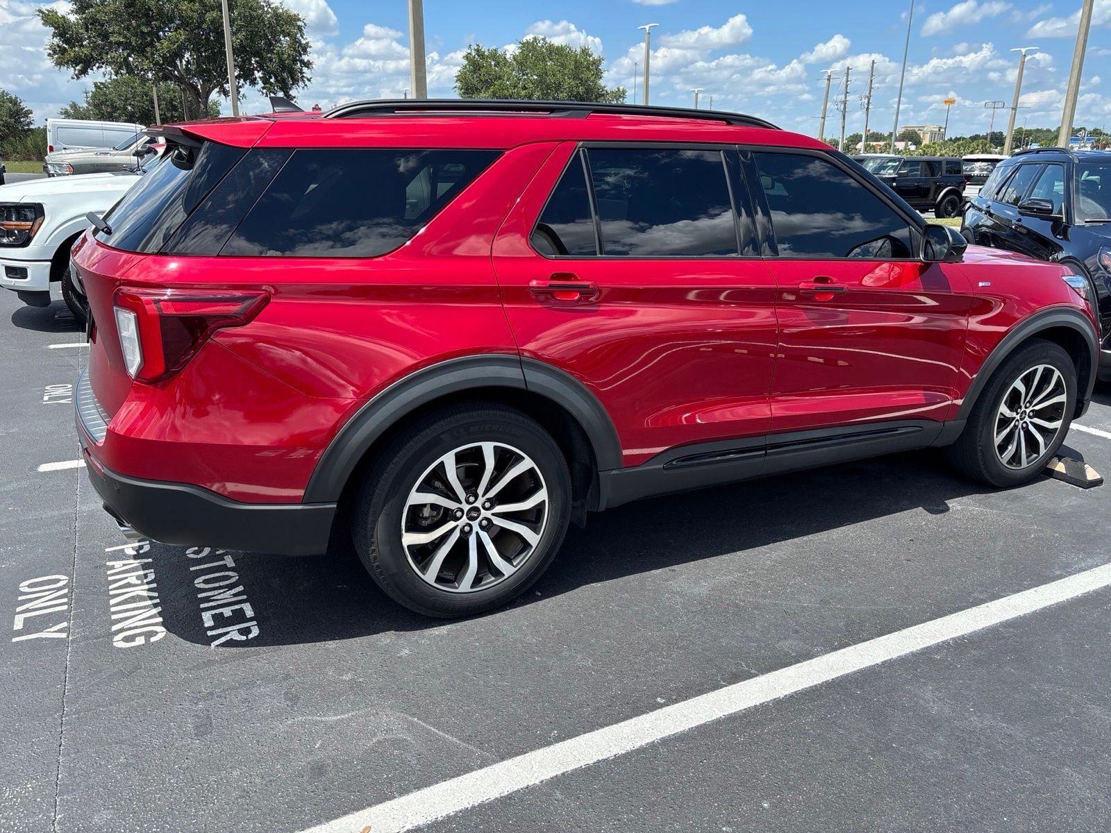 2022 Ford Explorer ST-Line