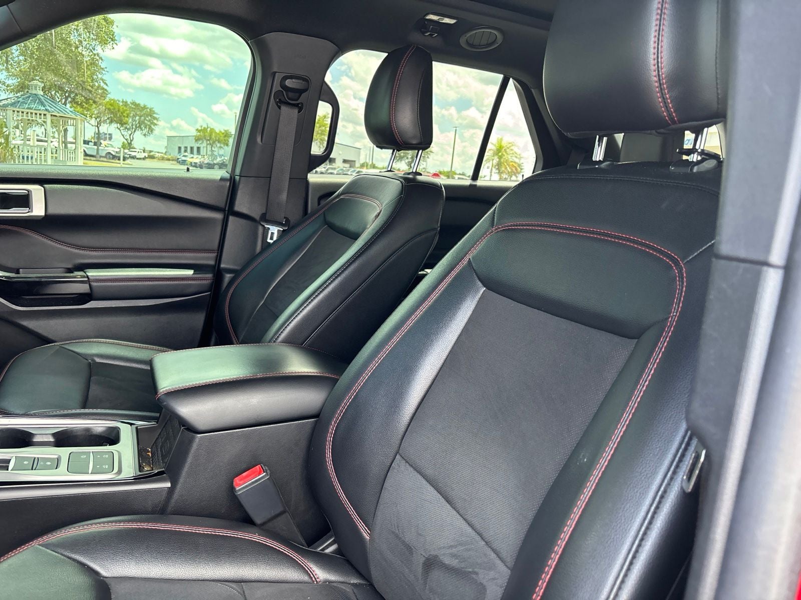 2022 Ford Explorer ST-Line