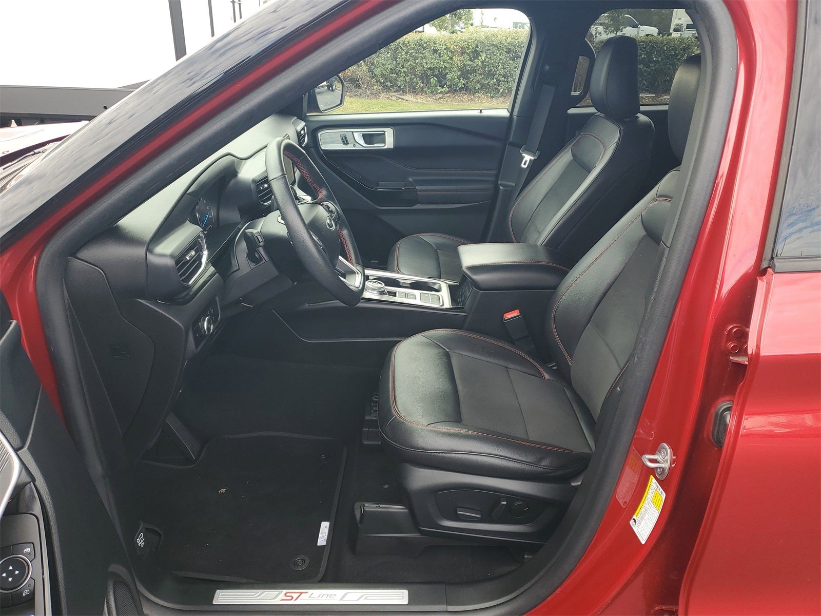 2023 Ford Explorer ST-Line