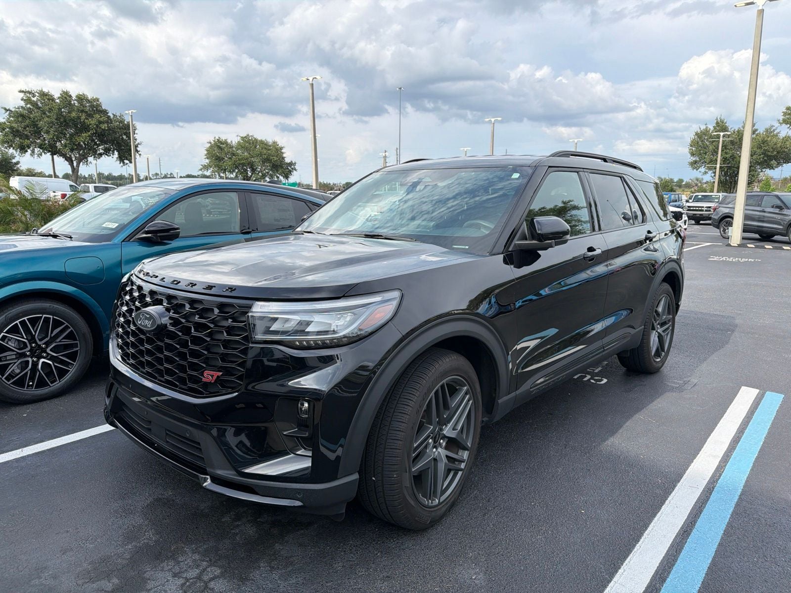 2025 Ford Explorer ST