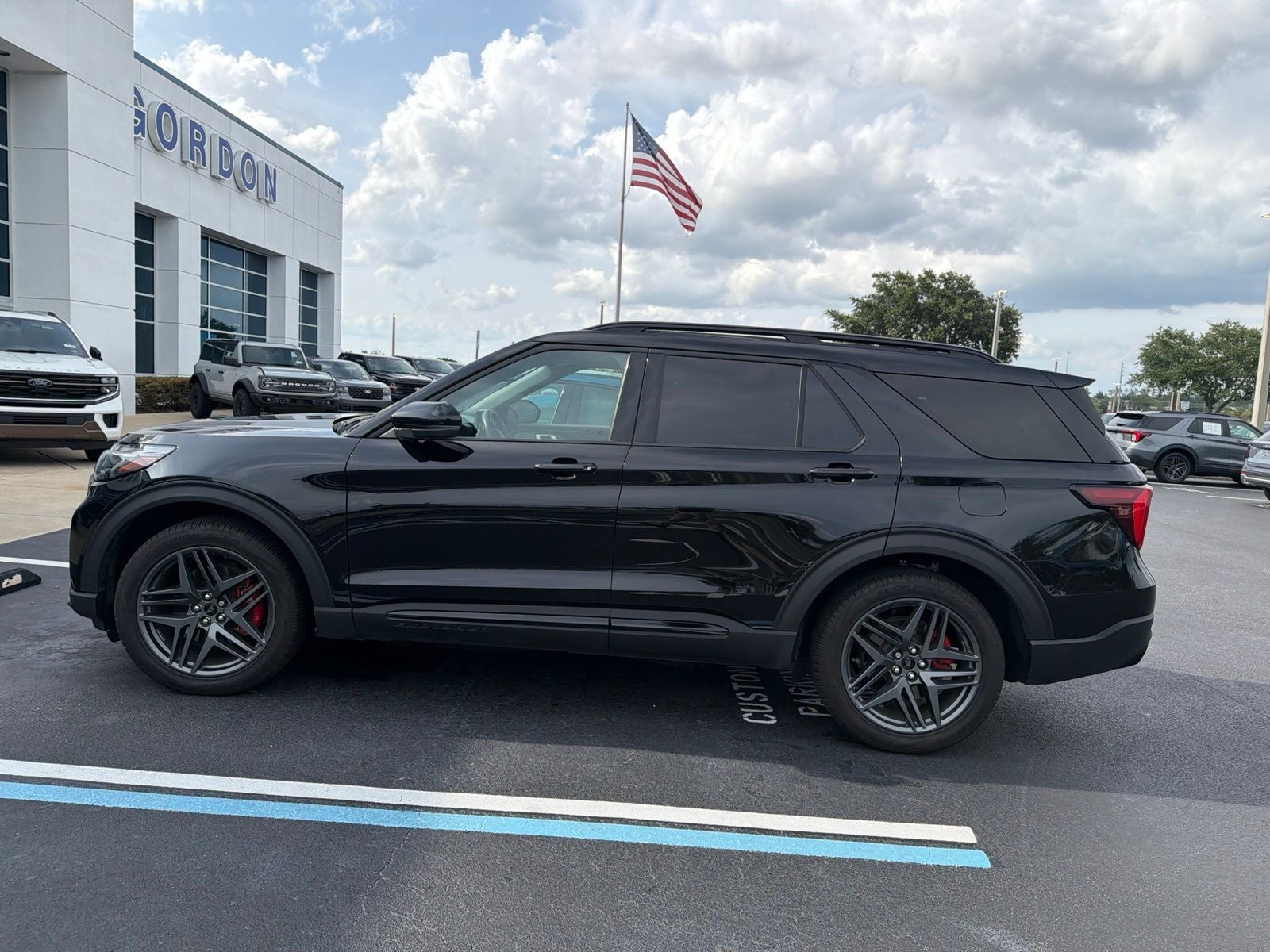 2025 Ford Explorer ST