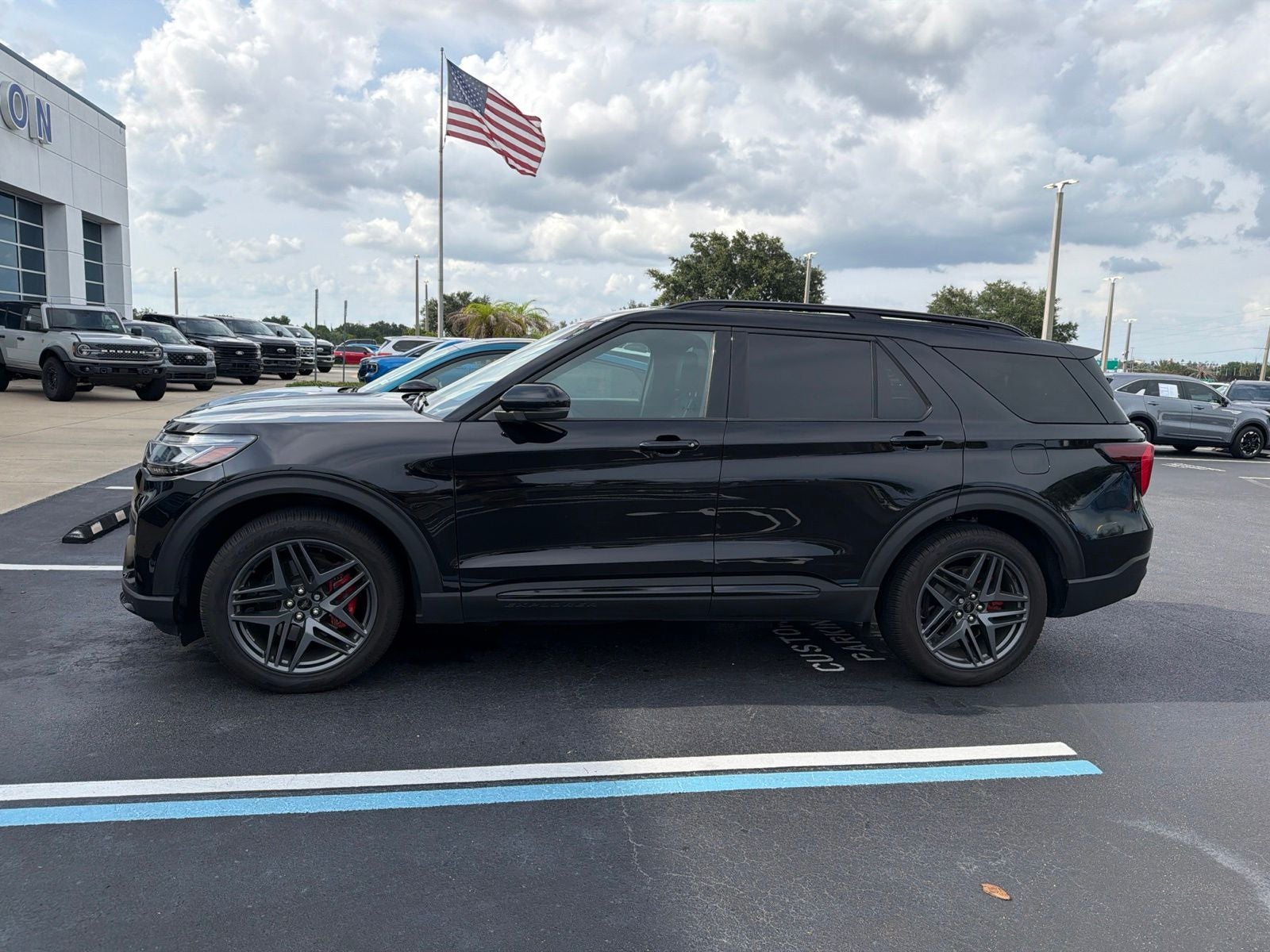 2025 Ford Explorer ST