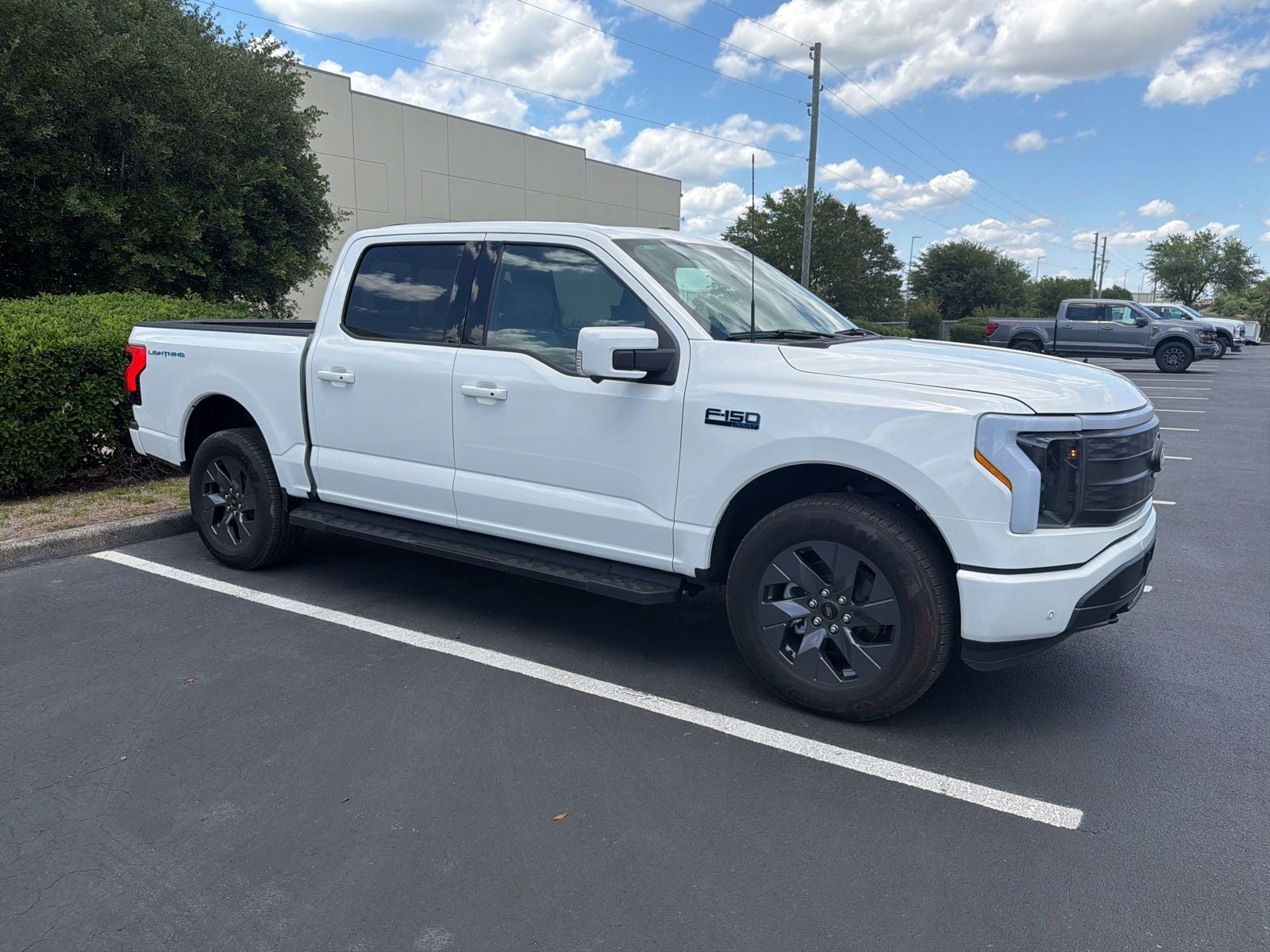 2024 Ford F-150 Lightning Lariat