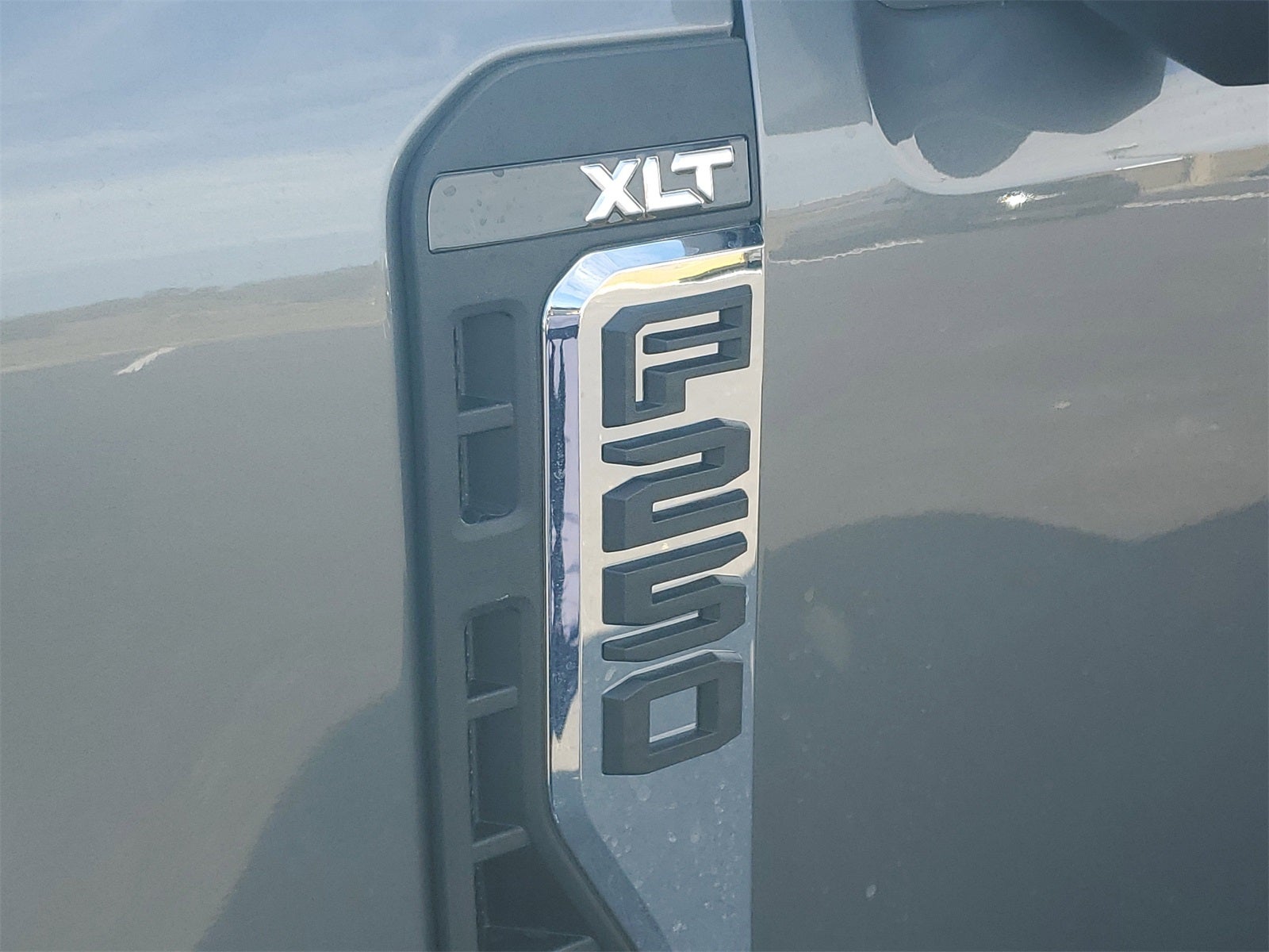 2026 Ford F-250SD XLT