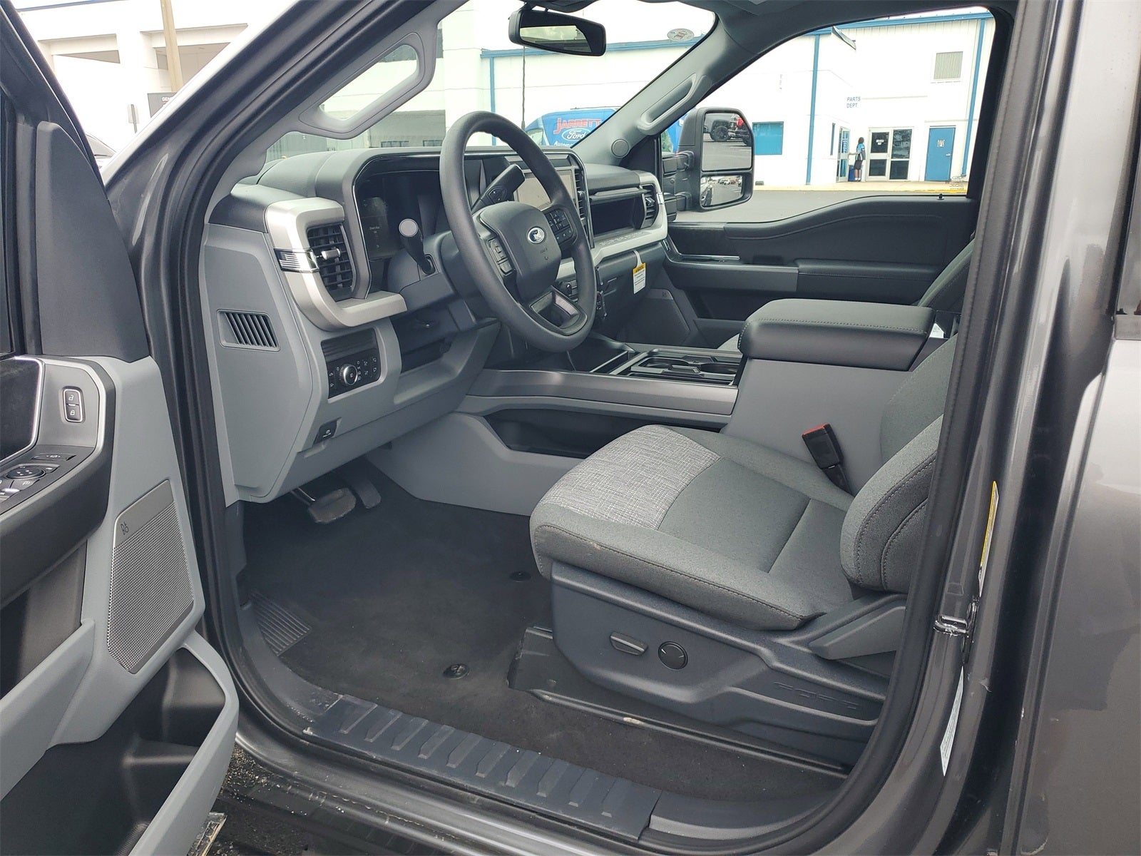 2026 Ford F-350SD XLT DRW