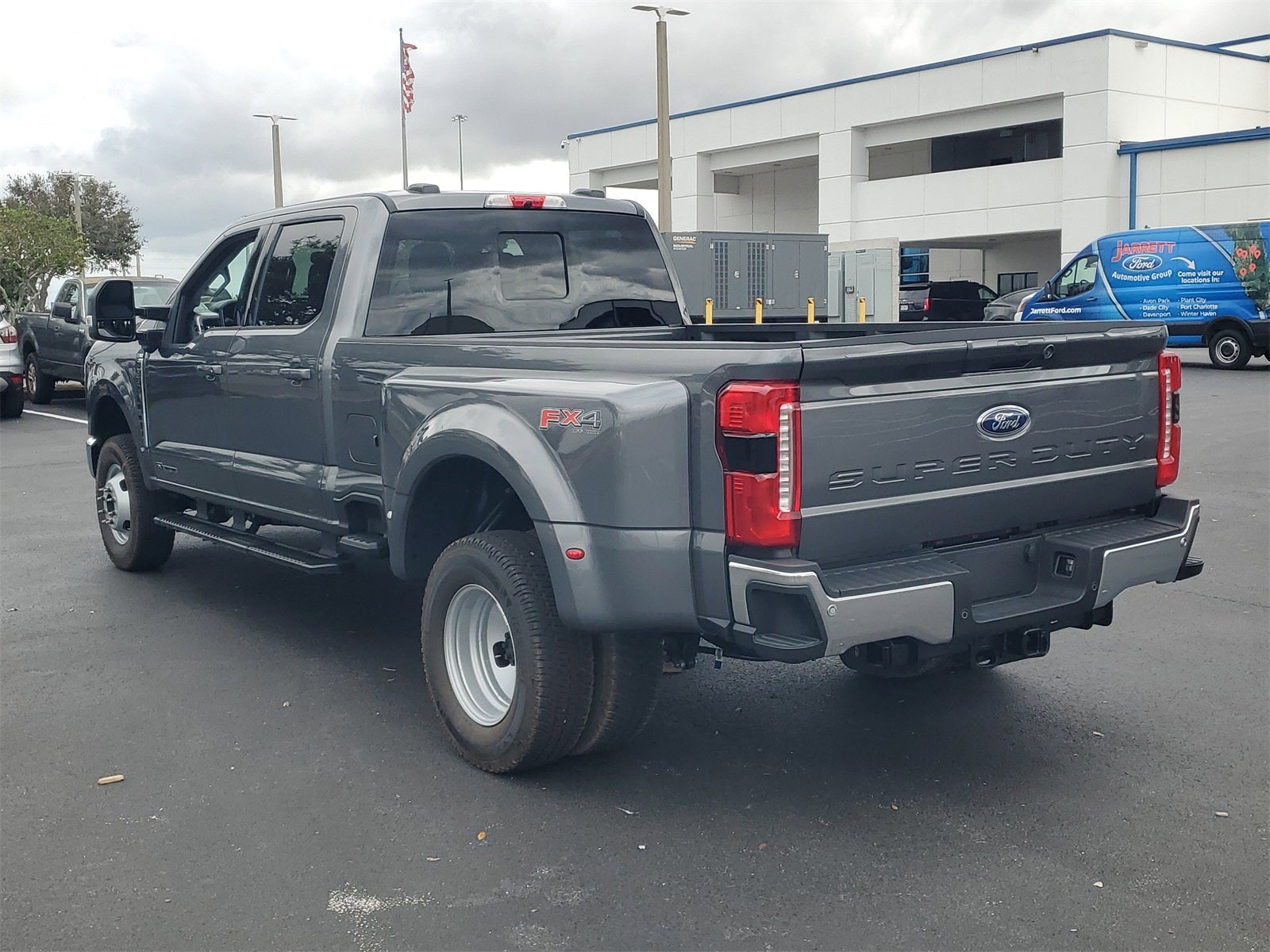 2026 Ford F-350SD XLT DRW