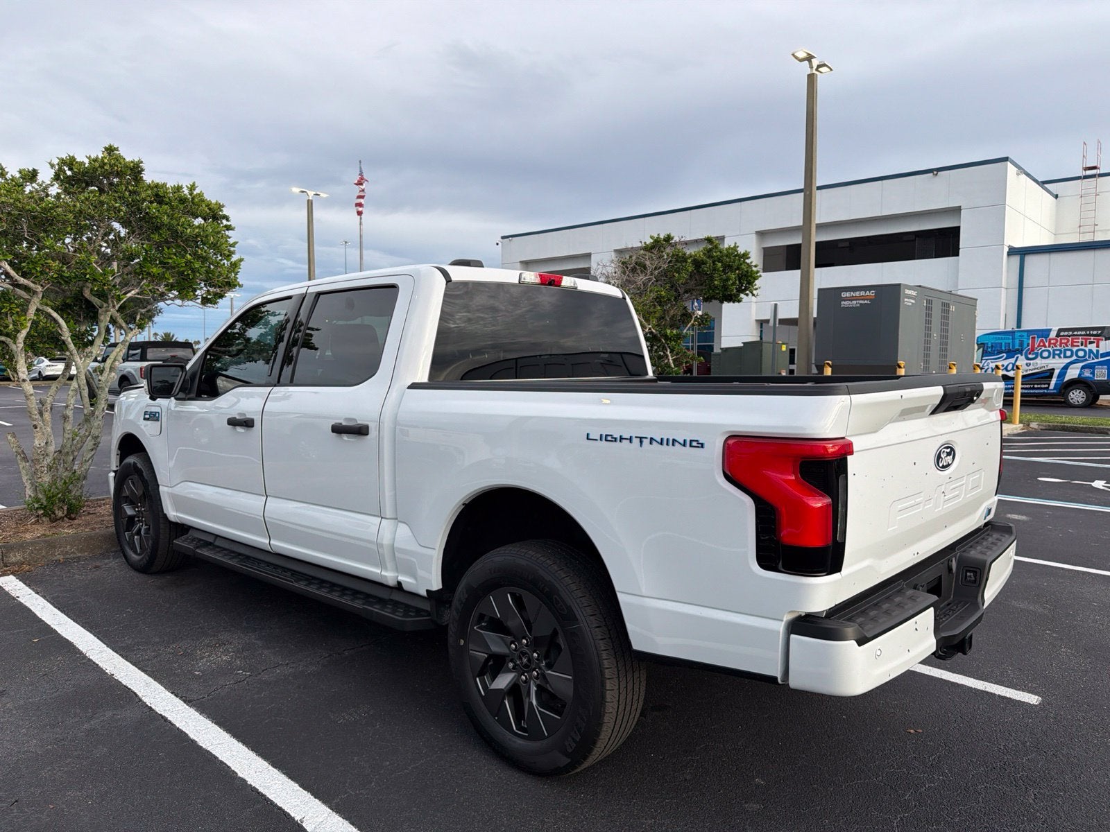 2024 Ford F-150 Lightning XLT